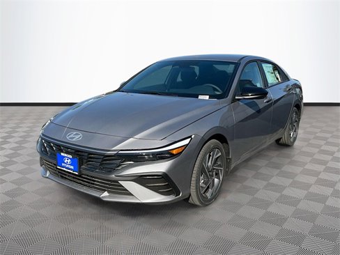 New 2025 Hyundai Elantra SEL image 3