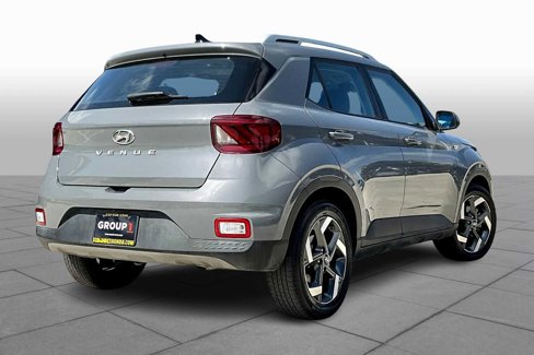 Used 2021 Hyundai Venue SEL w/ Premium Package image 12