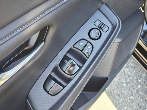 Used 2024 Nissan Sentra SV image 18