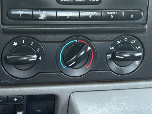 Used 2007 Ford F550 2WD Regular Cab Super Duty image 30