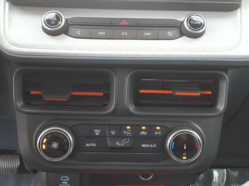 Used 2023 Ford Maverick XLT w/ Equipment Group 300A Standard image 9