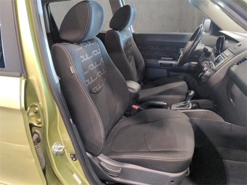 Used 2013 Kia Soul + w/ Audio Pkg image 21