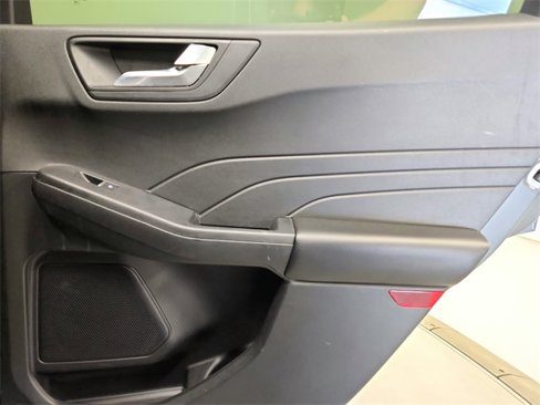 Used 2023 Ford Escape ST-Line image 25