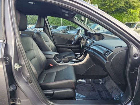 Used 2017 Honda Accord Sport Special Edition image 11