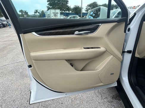 Used 2019 Cadillac XT5 FWD image 33