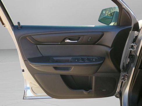 Used 2013 Chevrolet Traverse LT image 24