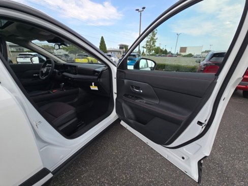 New 2025 Nissan Kicks SR w/ SR Premium Package image 10