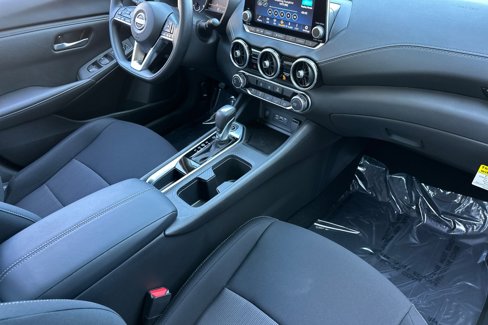 New 2025 Nissan Sentra SV w/ Trunk Package image 17