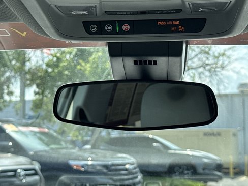 Used 2021 Chevrolet Equinox LS w/ LS Convenience Package image 25