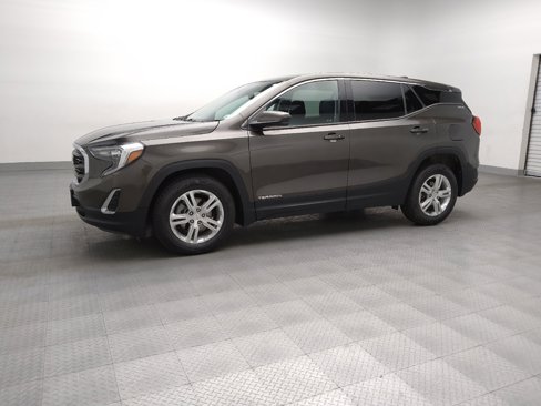 Used 2020 GMC Terrain SLE image 2