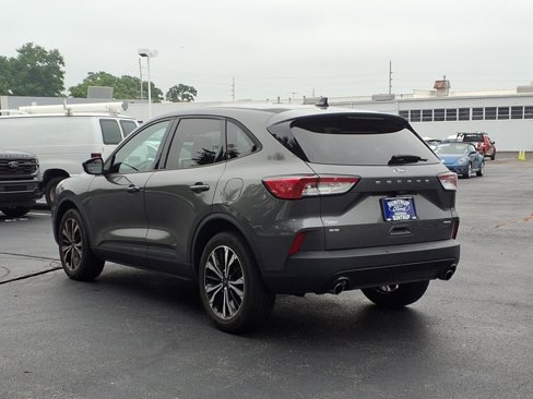 Used 2021 Ford Escape SE w/ SE Sport Appearance Package image 24