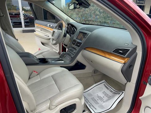 Used 2011 Lincoln MKT AWD w/ 201A Rapid Spec Order Code image 17