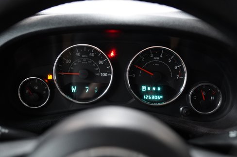 Used 2015 Jeep Wrangler Unlimited Sahara w/ Connectivity Group image 20