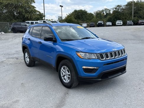Used 2017 Jeep Compass Sport w/ Cold Weather Group image 4