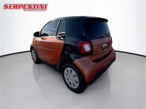 Used 2016 smart fortwo pure image 9