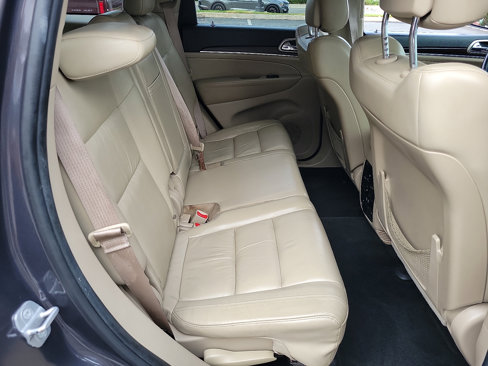 Used 2014 Jeep Grand Cherokee Limited image 16