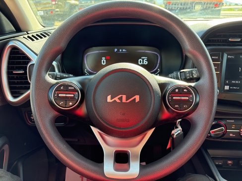 Used 2023 Kia Soul LX w/ LX Technology Package image 29
