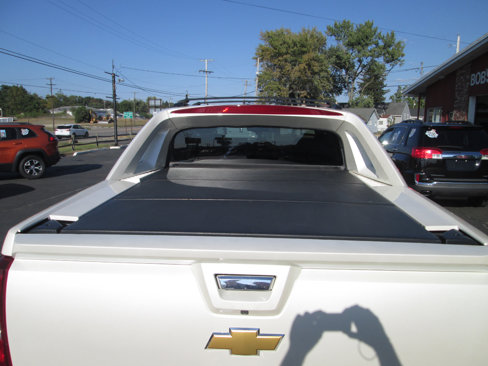 Used 2013 Chevrolet Avalanche LTZ image 18