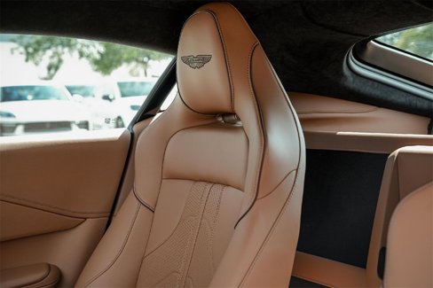 New 2025 Aston Martin V8 Vantage Coupe image 22
