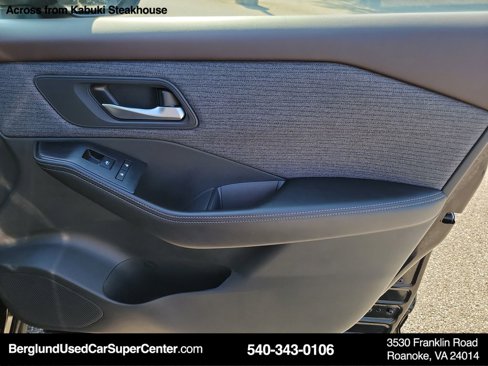 Used 2023 Nissan Rogue SV image 15