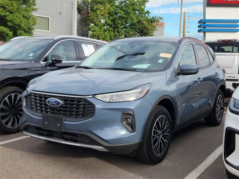 Used 2024 Ford Escape SE image 3