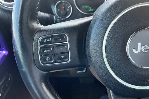 Used 2015 Jeep Wrangler Unlimited Rubicon w/ Connectivity Group image 22