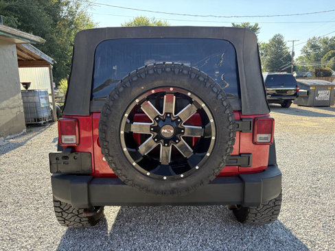Used 2009 Jeep Wrangler Rubicon w/ Dual Top Group image 8