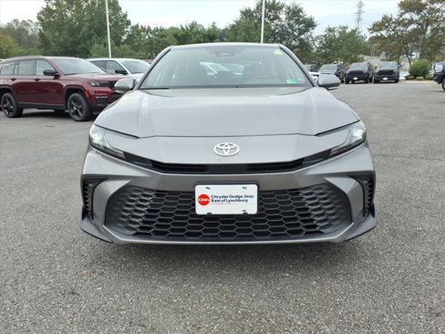 Used 2025 Toyota Camry SE image 9