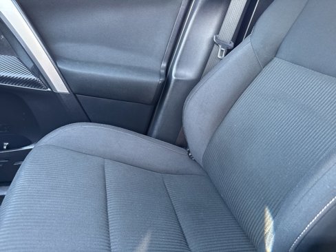 Used 2015 Toyota RAV4 XLE image 31