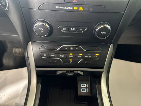 Used 2020 Ford Edge SEL w/ Convenience Package image 24