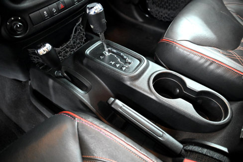 Used 2016 Jeep Wrangler Unlimited Sahara image 29