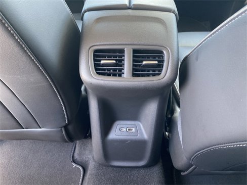 Used 2023 Buick Envision Essence image 14