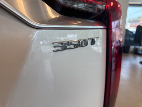 Used 2025 Cadillac XT6 Luxury image 18
