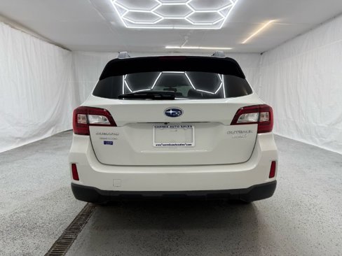 Used 2015 Subaru Outback 2.5i Limited image 4