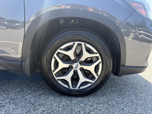 Used 2021 Subaru Forester Premium image 20
