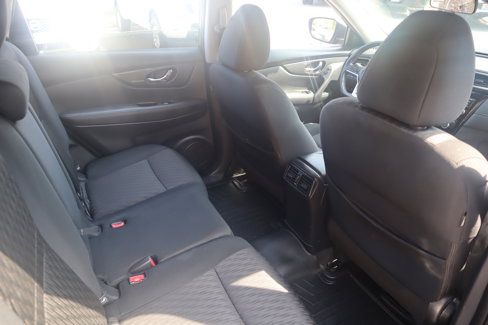 Used 2019 Nissan Rogue SV image 27