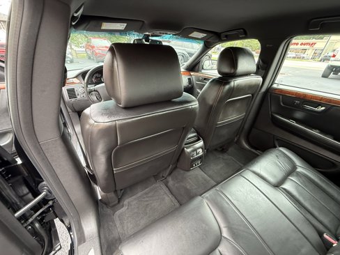 Used 2006 Cadillac DTS w/ Trunk Convenience Package image 20