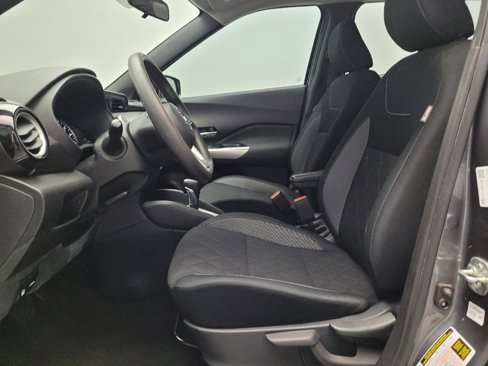 Used 2020 Nissan Kicks SV image 17