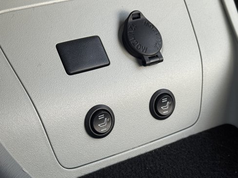 Used 2015 Toyota Prius Three image 33