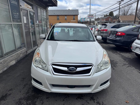 Used 2010 Subaru Legacy 2.5i Premium w/ Popular Equipment Group 2C image 2