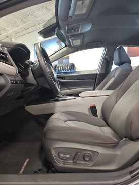 Used 2019 Toyota Camry L image 13