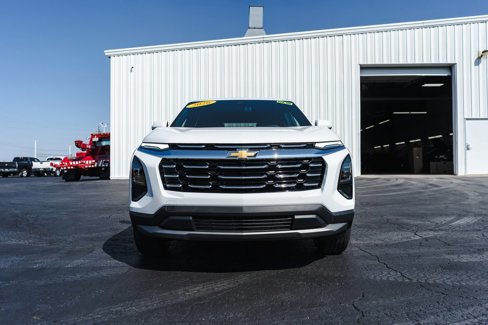 New 2026 Chevrolet Equinox LT w/ Convenience Package II image 2