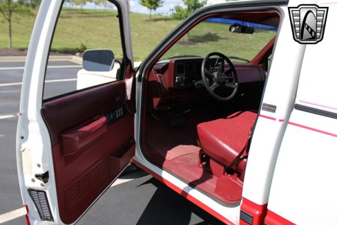 Used 1992 Chevrolet Silverado 1500 2WD Regular Cab image 18