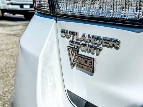 Used 2022 Mitsubishi Outlander Sport Black Edition image 10