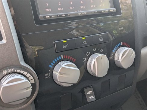 Used 2010 Toyota Tundra 4x4 Double Cab image 15