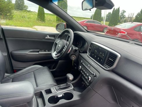 Used 2020 Kia Sportage S image 2