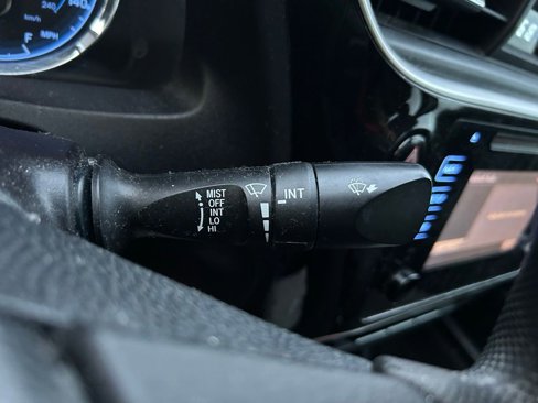 Used 2018 Toyota Corolla LE image 20