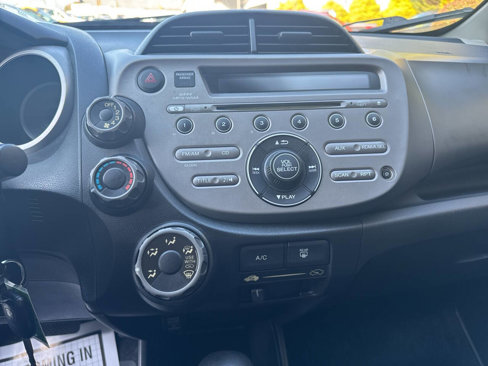 Used 2012 Honda Fit image 23