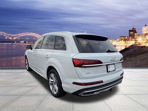 Used 2023 Audi Q7 2.0T Premium w/ Convenience Package image 3