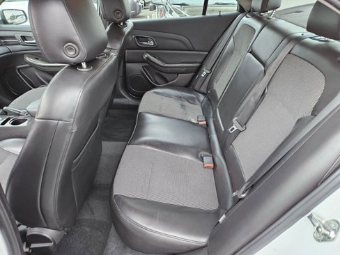 Used 2015 Chevrolet Malibu LT image 18